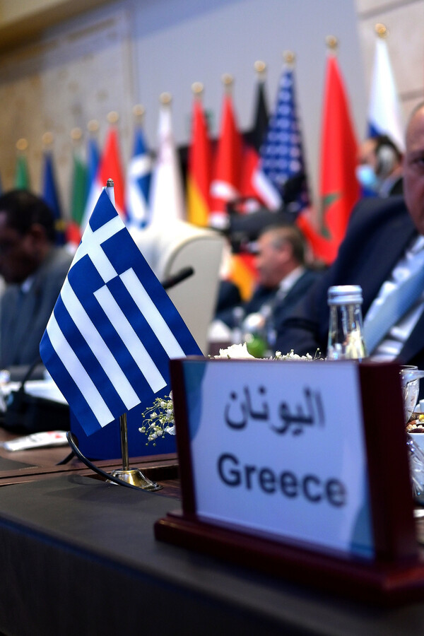 Τραβούν το σχοινί οι Λίβυοι μετά το διπλωματικό επεισόδιο με Δένδια: Ανώριμη η Ελλάδα 