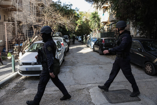 Αστυνομική επιχείρηση στα Προσφυγικά: 78 συλλήψεις από την ΕΛΑΣ, τραυματίστηκαν 7 αστυνομικοί