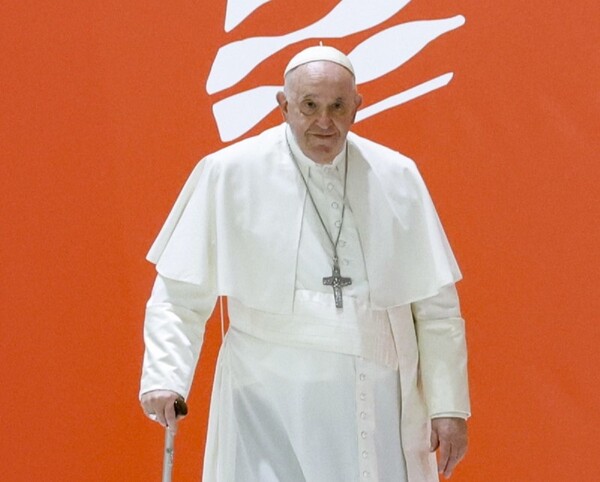 Ο πάπας Φραγκίσκος απέλυσε την ηγεσία του καθολικού φιλανθρωπικού δικτύου Caritas- Καταγγελίες για bullying εργαζομένων