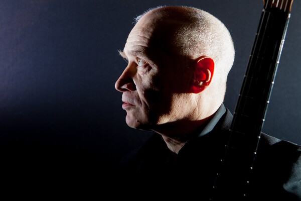 Πέθανε ο Wilko Johnson, κιθαρίστας των Dr.Feelgood και εμβληματική μορφή της βρετανικής πανκ