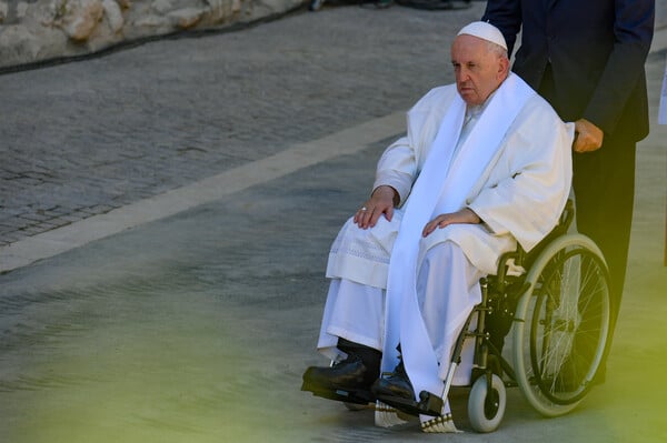 Στο Βατικανό ο γιατρός της Ατλέτικο Μαδρίτης για το τραυματισμένο γόνατο του Πάπα Φραγκίσκου - «Πεισματάρης ασθενής»