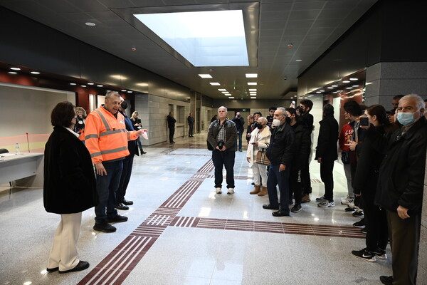 Μετρό Θεσσαλονίκης: Φωτορεπορτάζ από τον σταθμό «Παπάφη» που άνοιξε σήμερα για επίσκεψη από το κοινό