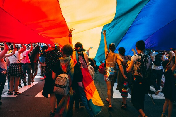 ΗΠΑ: Η Γερουσία ενέκρινε νόμο που προστατεύει τον γάμο των ομοφυλόφιλων