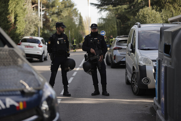 Ισπανία: Επιστολή με εκρηκτικά και στην πρεσβεία των ΗΠΑ