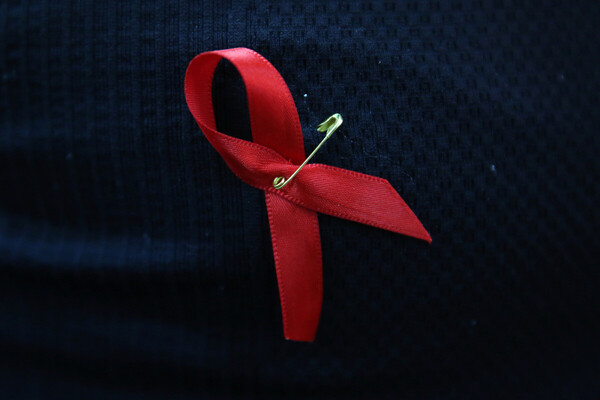 Κόκκινη κορδέλα, Παγκόσμια Ημέρα κατά του AIDS