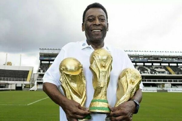Pelé moved to end-of-life care in hospital, reports say