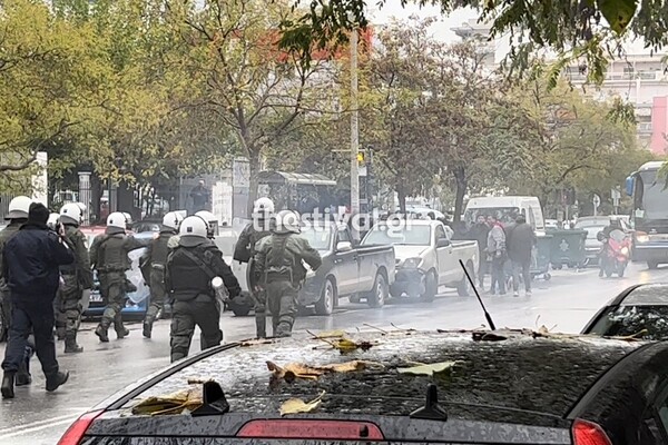 Θεσσαλονίκη: Επεισόδια μεταξύ Ρομά και ΜΑΤ για τον 16χρονο