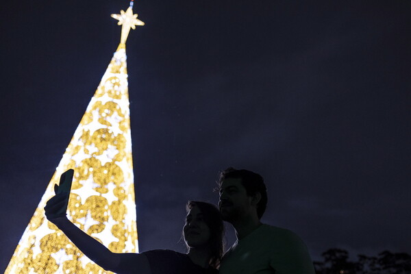 Χριστουγεννιάτικες εικόνες από όλον τον κόσμο