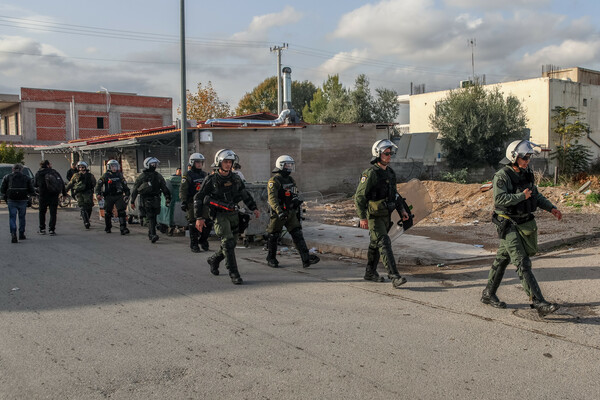 Σε εξέλιξη μεγάλη αστυνομική επιχείρηση στη δυτική Αττική