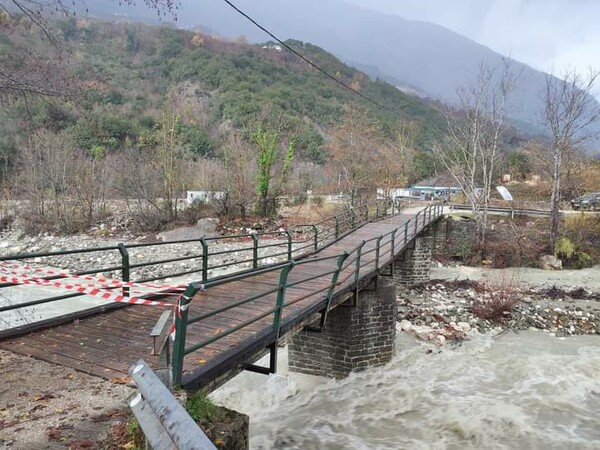 Κακοκαιρία Gaia: Δεκάδες κλήσεις στην Πυροσβεστική και προβλήματα - Νέο μήνυμα του 112