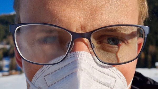 Επιστήμονες ανέπτυξαν τεχνολογία που σταματά το θόλωμα των γυαλιών