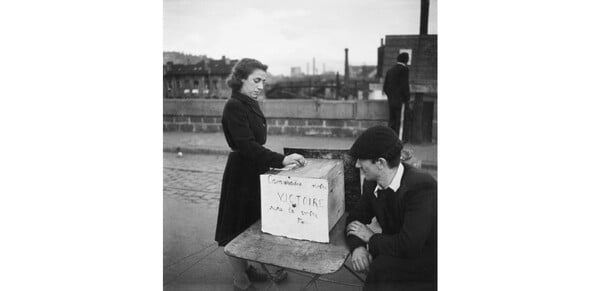 Willy Ronis. 'Ενας φωτογράφος μέσα σε μία απεργία.