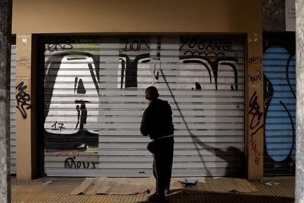 Ο Δήμος Αθηναίων κάνει τη «μεγαλύτερη αντι-γκράφιτι επιχείρηση που έχει γίνει ποτέ στην Αθήνα»