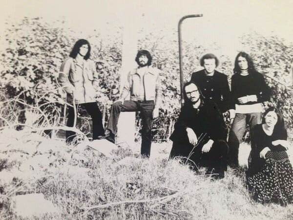 Το 1972, τέτοιες μέρες πριν από 50 χρόνια, κυκλοφορεί «Το Βρώμικο Ψωμί» του Διονύση Σαββόπουλου