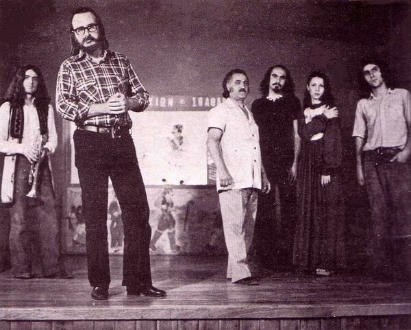 Το 1972, τέτοιες μέρες πριν από 50 χρόνια, κυκλοφορεί «Το Βρώμικο Ψωμί» του Διονύση Σαββόπουλου