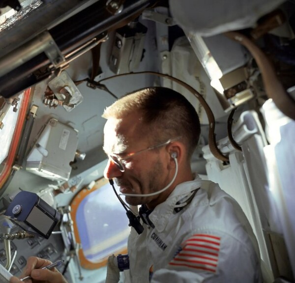 Walter Cunningham: Ο τελευταίος αστροναύτης του Apollo 7 πέθανε σε ηλικία 90 ετών