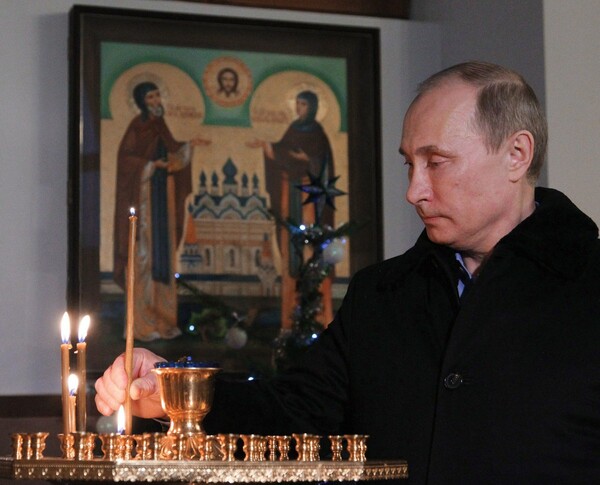 Τα μοναχικά Χριστούγεννα του Πούτιν: «Αυτή η φωτεινή, αγαπημένη γιορτή εμπνέει τους ανθρώπους για καλές πράξεις» 
