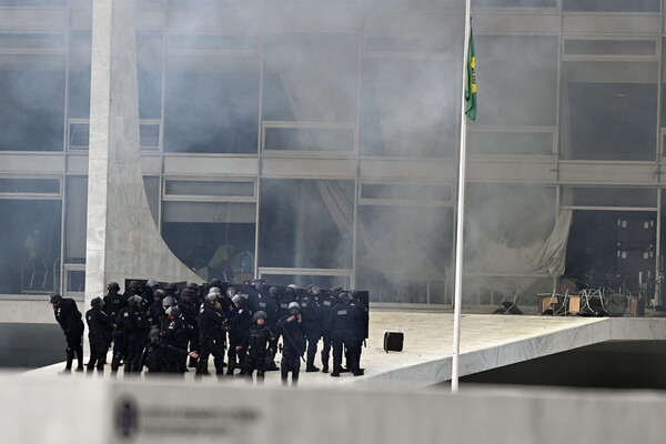 Βραζιλία: Οι «βάνδαλοι φασίστες» θα τιμωρηθούν λέει ο Λούλα- Κήρυξε παρέμβαση ομοσμπονδιακών δυνάμεων