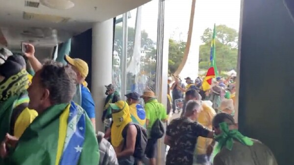 Βραζιλία: Οι «βάνδαλοι φασίστες» θα τιμωρηθούν λέει ο Λούλα- Κήρυξε παρέμβαση ομοσμπονδιακών δυνάμεων