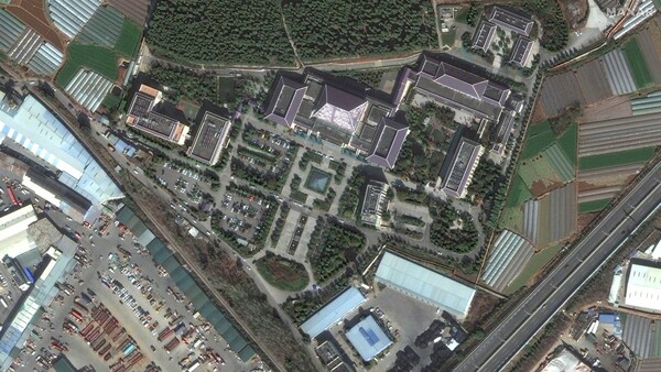 Κίνα - κορωνοϊός: Δορυφορικές εικόνες αποτυπώνουν αυξημένη κίνηση σε κρεματόρια και γραφεία κηδειών