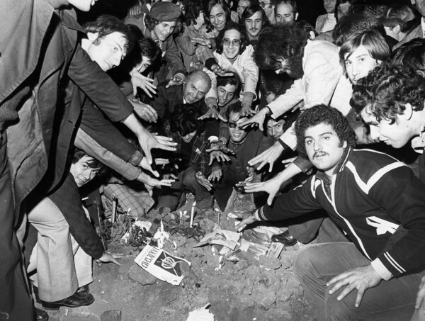 Οι σκοτεινές σελίδες της ιστορίας του τέως βασιλιά Κωνσταντίνου