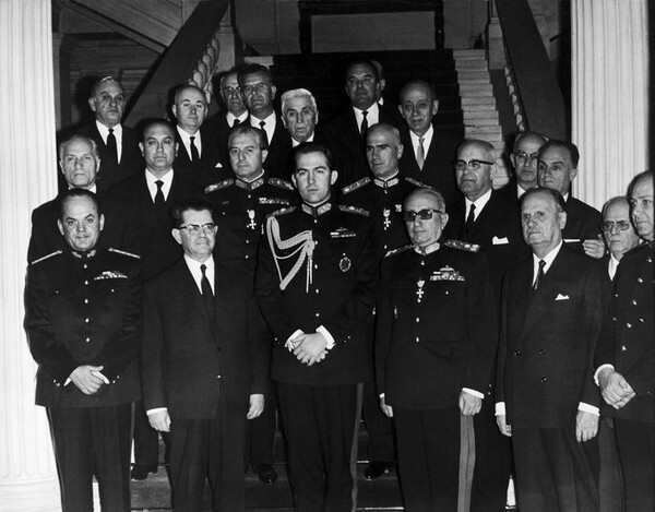 Οι σκοτεινές σελίδες της ιστορίας του τέως βασιλιά Κωνσταντίνου
