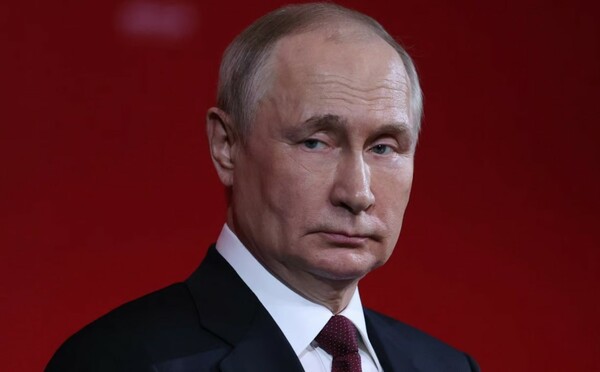 Οργισμένος ο Πούτιν με υπουργό του: «Γιατί χαζεύεις;»