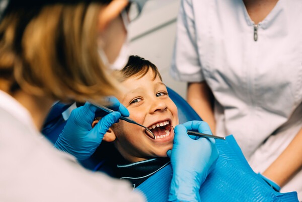 Dentist pass: Έρχεται πρόγραμμα για δωρεάν οδοντιατρική φροντίδα παιδιών