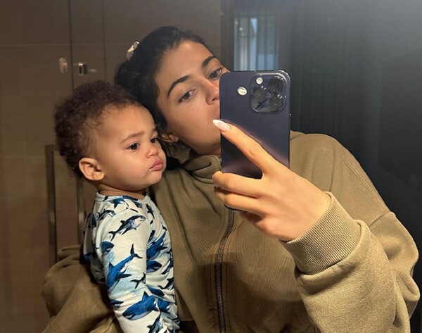 Kylie Jenner Shares First Photo of Son's Face and Finally Reveals His Name