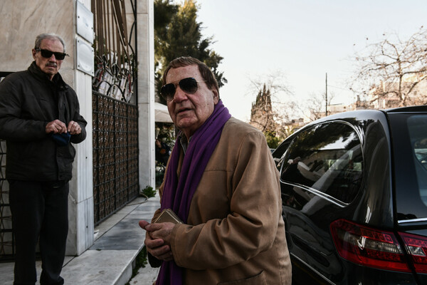 Συγκίνηση στο τελευταίο αντίο στον Νίκο Ξανθόπουλο