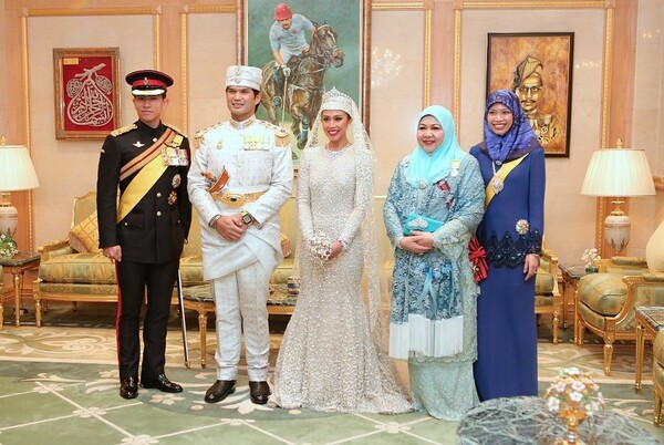 Βασιλικός γάμος στο Μπρουνέι- Η κόρη του σουλτάνου παντρεύτηκε τον πρώτο της ξάδελφο