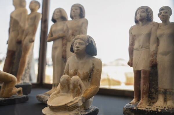 Ανακαλύφθηκαν τάφοι Φαραώ και μία μούμια άνω των 4.000 ετών στη Νεκρόπολη της Σακκάρα