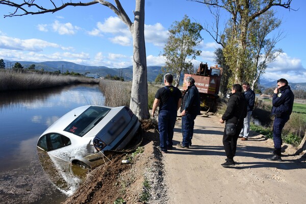 Αργολίδα: Αυτοκίνητο βρέθηκε μέσα στον Ερασίνο ποταμό - Σώος ο οδηγός του