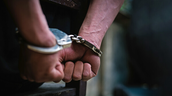 Κηφισιά: Συνελήφθη 16χρονος που λήστεψε ανήλικους με την απειλή μαχαιριού	
