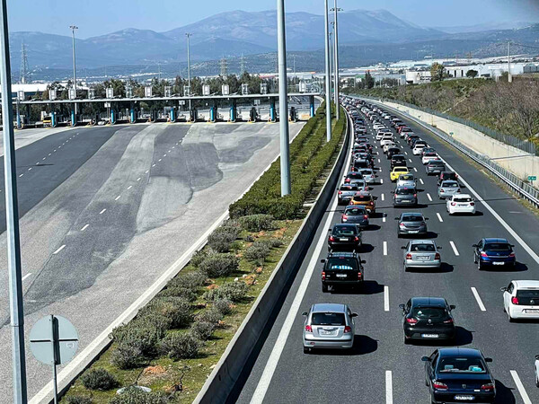 Κίνηση στην Αττική οδό