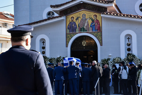 Μάριος Τουρούτσικας: Σε κλίμα βαθιάς οδύνης το «τελευταίο αντίο» στον συγκυβερνήτη του F-4