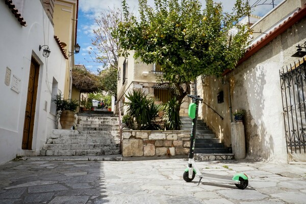 Γιατί δεν στεριώνει με τίποτα η μικροκινητικότητα στην Αθήνα;