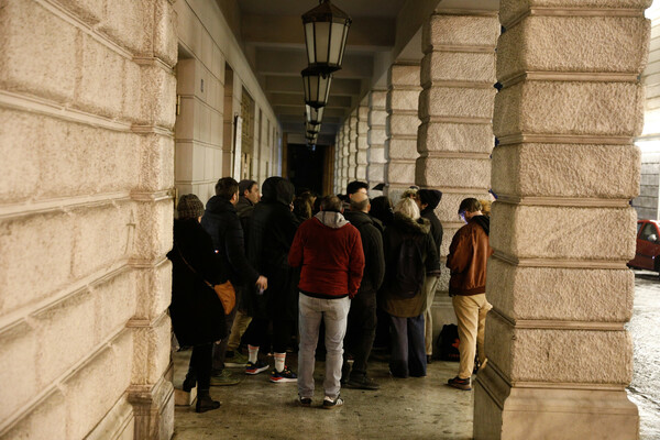 Υπό κατάληψη το Εθνικό Θέατρο από σπουδαστές δραματικών σχολών - Για την υποβάθμιση των σπουδών τους