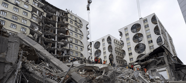 Σεισμός 7,8 Ρίχτερ σε Τουρκία-Συρία: «Φοβάμαι ότι οι νεκροί θα ξεπεράσουν κατά πολύ τους 10.000» λέει ο Άκης Τσελέντης