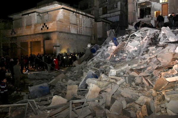 Φονικός σεισμός 7,8 Ρίχτερ-Ερντογάν: 912 νεκροί-5.385 τραυματίες στην Τουρκία- 2470 άνθρωποι διασώθηκαν