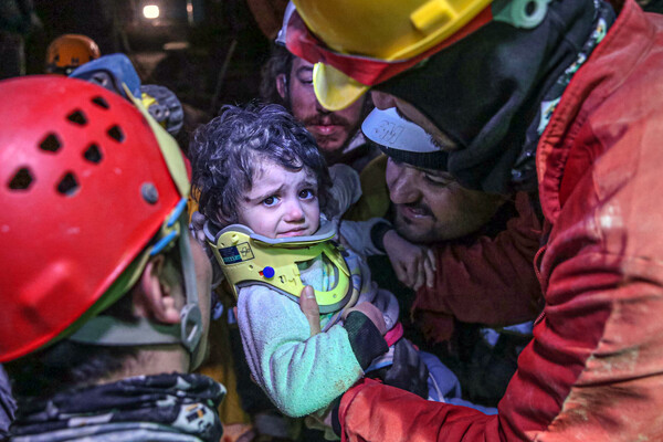 Σεισμός σε Τουρκία-Συρία: Σχεδόν 8.300 νεκροί- «Κάθε λεπτό που περνά, μειώνονται οι ελπίδες για επιζώντες»