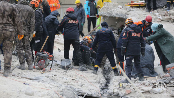 Σεισμός στην Τουρκία: Ξεπέρασαν τους 11.200 οι νεκροί -Οργή των πολιτών για την έλλειψη δράσης