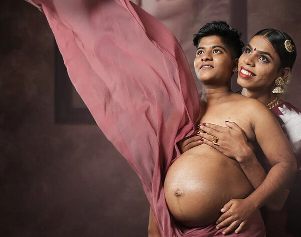 Οι transgender Ziya και Zahad έγιναν γονείς- Οι πρώτες φωτογραφίες του μωρού τους