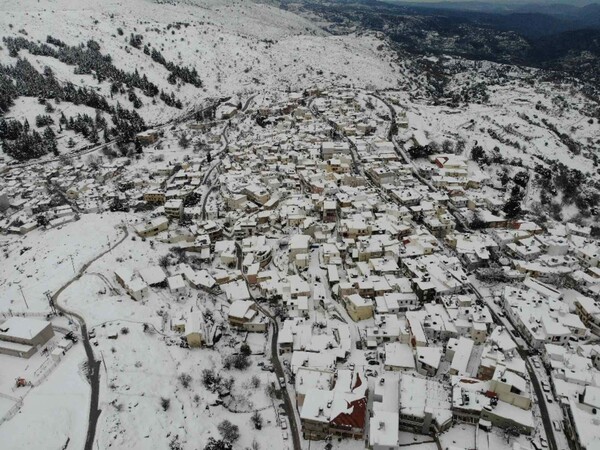 Κρήτη: Αλπικό τοπίο θυμίζει ο χιονισμένος Ψηλορείτης - Εντυπωσιακές εικόνες