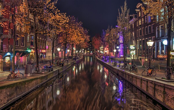 Άμστερνταμ: Τέλος το κάπνισμα κάνναβης στα «κόκκινα φανάρια»