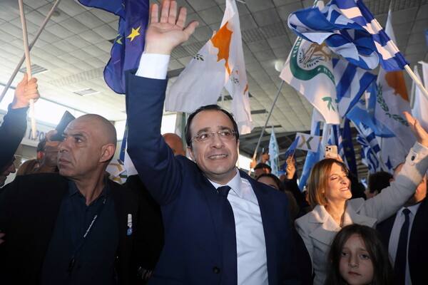 Εκλογές στην Κύπρο: Άνοιξαν οι κάλπες, Χριστοδουλίδης vs Μαυρογιάννη