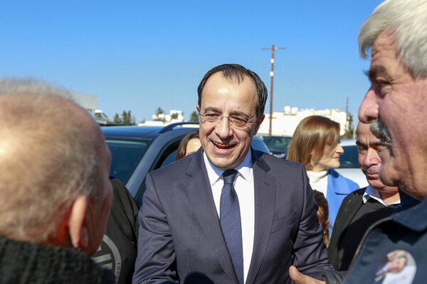 Εκλογές Κύπρος: «Κλείδωσε» η νίκη Χριστοδουλίδη- Δέχθηκε συγχαρητήριο τηλεφώνημα από Μαυρογιάννη