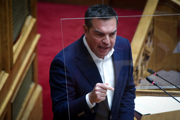 Τσίπρας: Για άλλη μια φορά υπό δίωξη ο πολιτισμός και οι άνθρωποί του