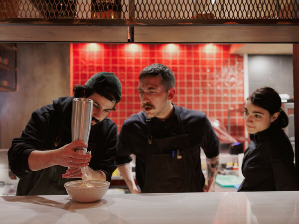 Nido Athens: O νέος προορισμός για fun dining στην Αθήνα δεν είναι ακόμα ένα εστιατόριο