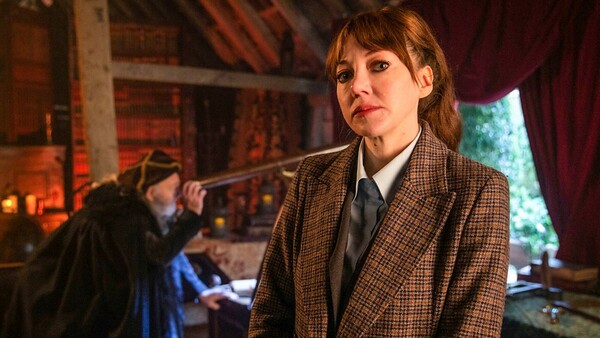 Cunk on Earth: Η ιστορία (της ανθρωπότητας) επαναλαμβάνεται ως φάρσα